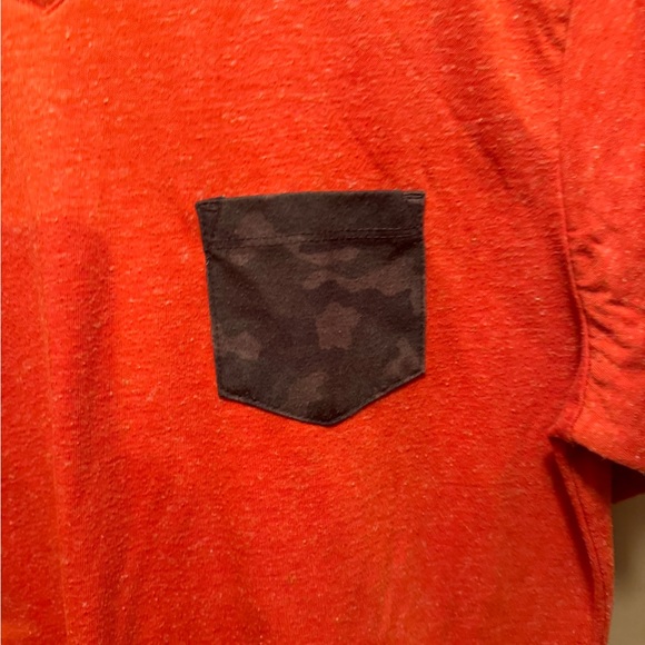 Set of 2 Boys Large Size 16 Short Sleeve Shirts: Red Camel & Billabong - Picture 2 of 9